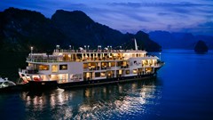 Các chủ tàu đêm trên Vịnh Hạ Long cam kết không sử dụng sản phẩm nhựa dùng một lần