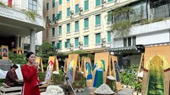 Độc đáo những hình ảnh áo dài trên con đường di sản