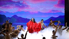 Bùng nổ những “bữa tiệc thịnh soạn”