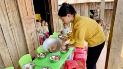 Trăng tròn yêu thương nơi vùng cao