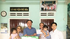 Ấm áp yêu thương ở cô nhi viện Phú Hòa