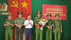 Khen thưởng đột xuất Công an huyện Sa Thầy