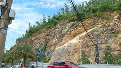 Đề xuất biện pháp để xử lý điểm sạt lở núi Bà Hỏa