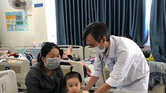 Quảng Ngãi: Gia tăng bệnh nhi nhập viện do viêm đường hô hấp
