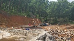 Xử phạt chủ đầu tư ngăn suối, xây khu du lịch sinh thái khi chưa được cấp phép