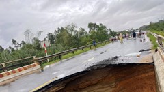 Quảng Nam: Mưa lớn gây sạt lở nặng nhiều điểm trên tuyến quốc lộ 14B