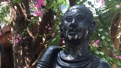 TRUYỀN THUYẾT VỀ  NỮ TÙ TRƯỞNG  YĂ WAM