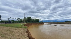 Thừa Thiên Huế: Kiến nghị xử lý khẩn cấp sạt lở bờ biển