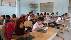 Ưu tiên nguồn lực để đầu tư và phát triển giáo dục dân tộc