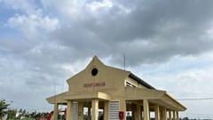 Chợ nông thôn mới xây tiền tỉ rồi... bỏ không