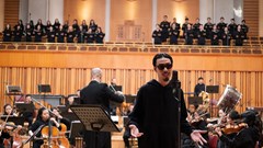 Nhạc Việt tưng bừng mùa cuối năm