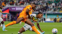 Tuyển Hà Lan thắng nhọc nhằn Senegal