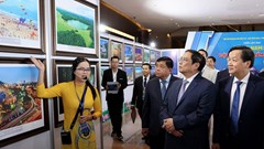 Triển lãm ảnh Đông Nam Bộ “Đột phá mới - Tầm cao mới”