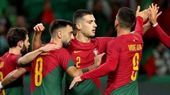 Bồ Đào Nha thắng trận thứ hai liên tiếp, giành vé vào vòng trong