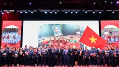 Nóng bỏng cuộc đua ngôi đầu