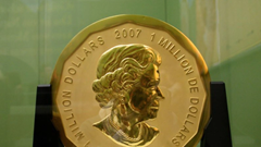 Trộm báu vật văn hóa lịch sử