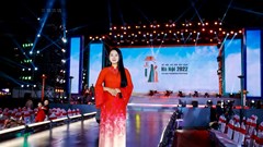 Mãn nhãn với bộ sưu tập áo dài "Dấu ấn vàng son"