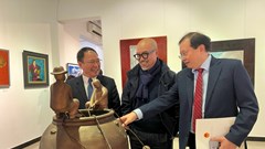 Khai mạc Triển lãm mỹ thuật, nhiếp ảnh “50 năm một chặng đường phục vụ Tổ quốc”