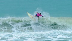 VĐV Việt Nam đoạt quán quân Giải Lướt sóng Đà Nẵng mở rộng 2022