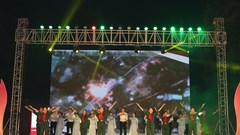 Rạng rỡ - Kiêu hùng: 50 năm Chiến thắng Hà Nội – Điện Biên Phủ trên không