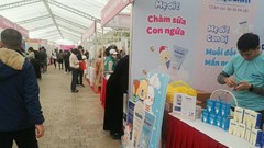 Tiếp cận những sản phẩm, dịch vụ chất lượng tốt trong chăm sóc sức khoẻ bà mẹ và trẻ em