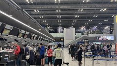 Thái Lan áp dụng trở lại quy định chứng nhận tiêm vắc xin với du khách