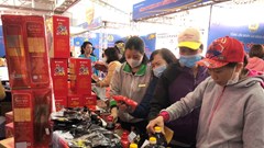 Chăm lo Tết cho công nhân để mùa Xuân thêm ấm áp