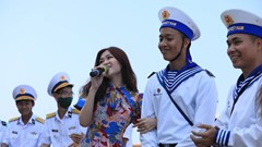 Cô gái 9X và ước mơ đưa âm nhạc truyền thống đi muôn nơi