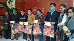 Ấm lòng người bệnh trong những ngày giáp Tết