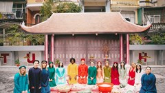 Sinh viên quốc tế thích thú trải nghiệm văn hóa Tết Việt