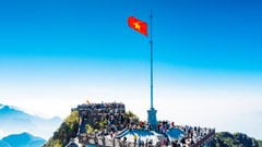 Tưng bừng khai mạc Lễ hội khèn hoa trên đỉnh thiêng Fansipan