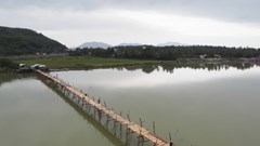 Thay “áo mới” cho cây cầu gỗ dài nhất Việt Nam