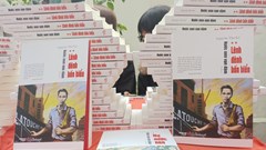 “Lênh đênh bốn biển”: Tiểu thuyết khắc hoạ hành trình 30 năm “Người đi tìm hình của nước”