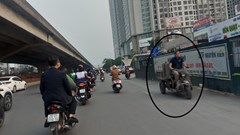 "Choáng" với văn hóa tham gia giao thông (Bài 1): Nhan nhản cảnh tượng "chướng tai gai mắt"