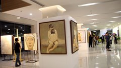 Mang tranh sơn dầu vào bệnh viện