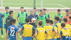 Tuyển Việt Nam và U23 cùng ra sân tập chung