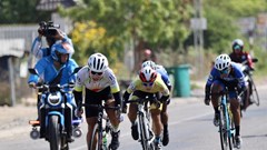 Cạnh tranh quyết liệt tại giải xe đạp nữ quốc tế Biwase Cup