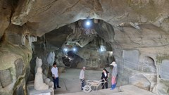 Thanh Hóa tháo dỡ các hạng mục xây dựng trái phép tại danh thắng quốc gia động Hồ Công