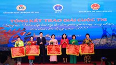 Trao giải sáng tạo video bài tập thể dục giữa giờ trong công nhân, viên chức, lao động