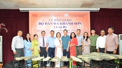 Khánh Hòa: Tiếp nhận 2 bộ đàn đá quý hiếm