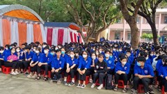 Học viện Hải quân thông tin về biển, đảo và tư vấn tuyển sinh tại Bình Định