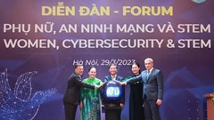 Thúc đẩy phụ nữ và trẻ em gái tiếp cận và tham gia lĩnh vực STEM