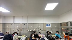 Qua vụ ngộ độc thực phẩm tại trường Tiểu học Kim Giang: Lo ngại khi đặt suất ăn bán trú