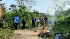 Thu gom kim tiêm ma túy ở khu vực Dựán Công viên Thiên Bút