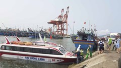 Đình chỉ phương tiện đường thủy ở TP Quy Nhơn (Bình Định):Dân xã đảo kêu, thành phố nói sẽ hỗ trợ tạm thời