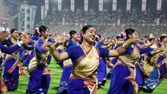 Kỷ lục Guinness với màn trình diễn vũ điệu Bihu truyền thống tại Ấn Độ