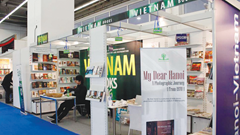 Sách “event” ở ta và hội chợ ở Tây