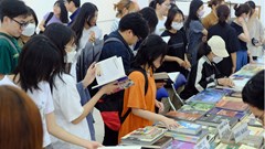 Trường ĐH Mỹ thuật TP.HCM trưng bày gần 1.000 đầu sách tại Ngày Sách và Văn hóa đọc 2023