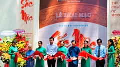 Khai mạc trưng bày chuyên đề "Sắc mộc - Nghệ thuật điêu khắc thời Nguyễn"