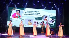 Ca sĩ – giảng viên thanh nhạc cùng học hát dân ca